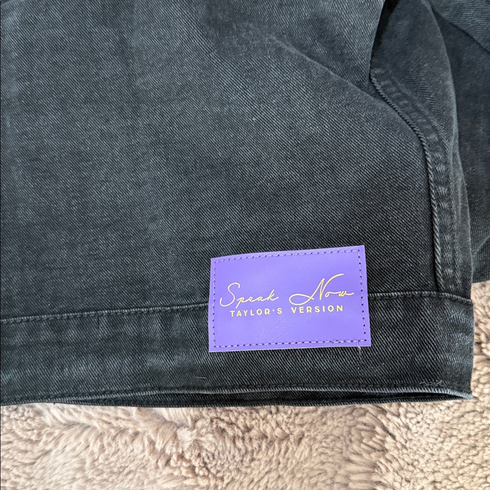New Black Denim Jacket with Heart Embroidery Taylor swift - Picture 6 of 9